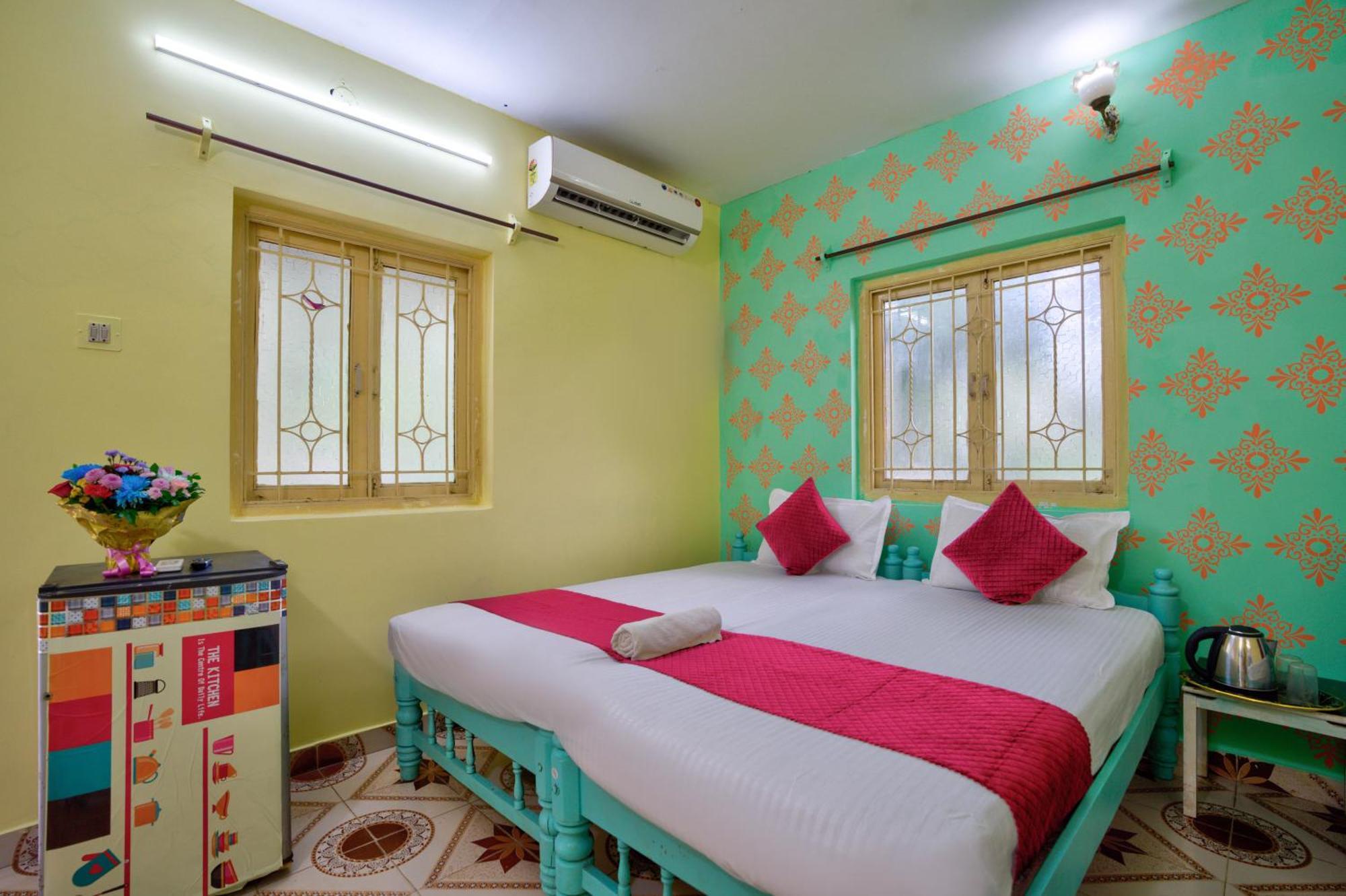 Oceanic Pearl Beach Guest House Calangute Exteriör bild
